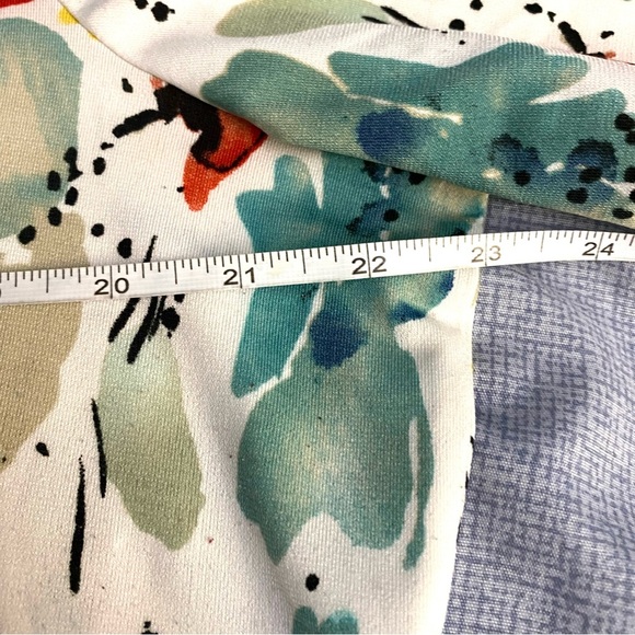 Claire France Plus Size Women’s Abstract Colourful Lightweight T-shirt - Picture 4 of 7